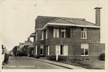 Warffum. Gemeentehuis - fietsen - gelopen beschikbaar voor biedingen
