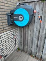 Gardena wandslangbox roll-up automatic 30 meter, Tuin en Terras, Ophalen, Gebruikt