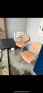 three chairs, one plastic, Huis en Inrichting, Barkrukken, Zo goed als nieuw, Ophalen