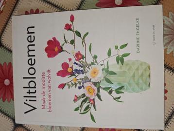 Daphne Engelke - Viltbloemen beschikbaar voor biedingen