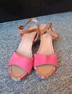 Leuke dames sandalen maat 37, Kleding | Dames, Badmode en Zwemkleding, Overige typen, Ophalen of Verzenden, Zo goed als nieuw