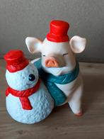 BIGGETJE MET SNEEUWPOP BEELDJE-VARKEN EN SNEEUWMAN-WINTER, Diversen, Kerst, Verzenden, Nieuw