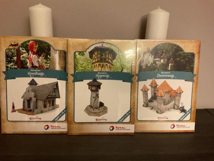 Efteling Bouwplaat ... 3 stuks uigave TOTAL, Verzamelen, Efteling, Zo goed als nieuw, Beeldje of Poppetje, Ophalen