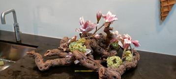 Druiven takken en kunstbloemen beschikbaar voor biedingen
