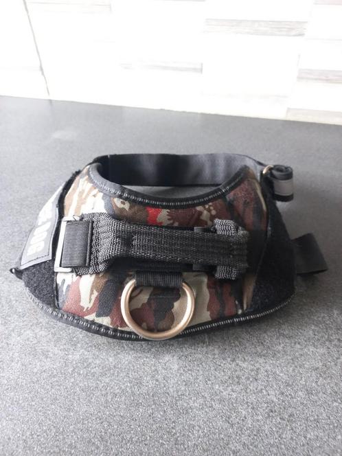 Leuke stoere legerprint honden harnas maat M, Dieren en Toebehoren, Honden-accessoires, Zo goed als nieuw, Ophalen of Verzenden