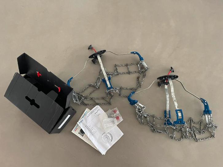 Centrax Sneeuwkettingen Volvo, Auto diversen, Sneeuwkettingen, Zo goed als nieuw, Ophalen of Verzenden