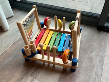 I’m Toy houten muziekcenter – zo goed als nieuw beschikbaar voor biedingen