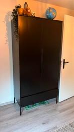 Karwei zwarte stoere kledingkast, Ophalen, Gebruikt, 100 tot 150 cm, 150 tot 200 cm
