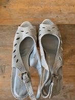 Zilveren pumps slingback heels Caroline Biss maat 40, Kleding | Dames, Schoenen, Ophalen of Verzenden, Schoenen met hoge hakken