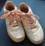 licht roze gympies met kant - maat 35, Ophalen, Gebruikt, Meisje, Sportschoenen