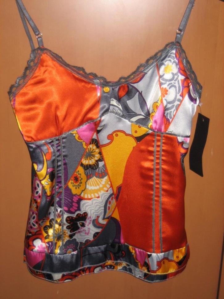 Nieuw! Fleurig topje van NICKNAME, maat S snazzeys, Kleding | Dames, Tops, Nieuw, Maat 36 (S), Overige kleuren, Zonder mouw, Verzenden