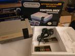 Nintendo Entertainment System (NES) Control Deck - Compleet!, Ophalen of Verzenden, Gebruikt, Met 2 controllers