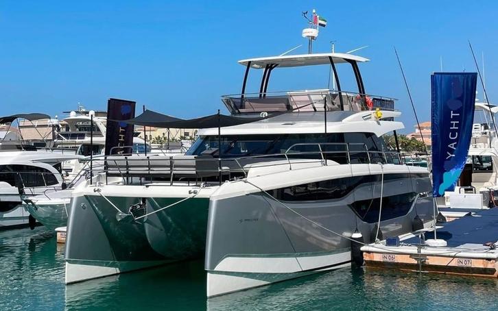 Prestige M 48 (bj 2023), Watersport en Boten, Motorboten en Motorjachten, Gebruikt, 12 meter of meer, Overige brandstoffen, 50 pk of meer