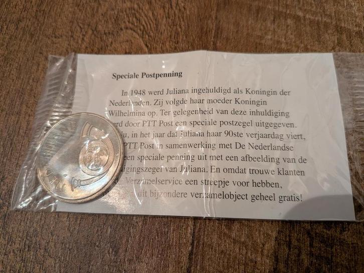 2 Postpenningen Juliana & Wilhelmina, Postzegels en Munten, Penningen en Medailles, Overige materialen, Nederland, Ophalen of Verzenden