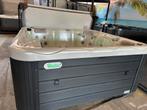 Wellis spa 5 persoons 2 ligplaatsen, Bluetooth audio, Ophalen, Zo goed als nieuw, Filter