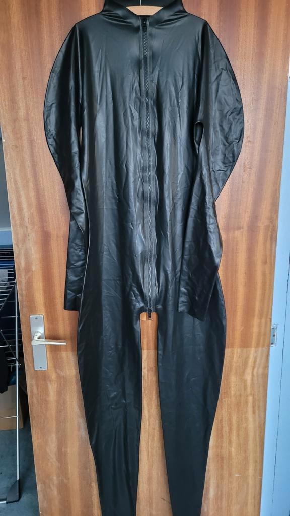 Latex catsuit M met voet, Kleding | Dames, Overige Dameskleding, Nieuw, Verzenden
