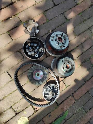 Vario onderdelen Piaggio ZIP 4 takt Vario , koppeling etc beschikbaar voor biedingen