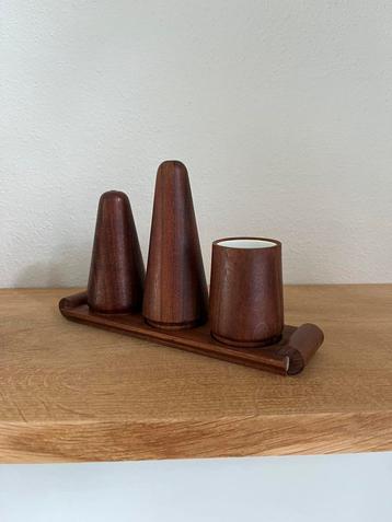 Vintage peper en zout teak beschikbaar voor biedingen