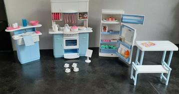 barbie vintage lichtblauwe keuken met extra meubels beschikbaar voor biedingen