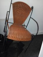 4 rieten stoelen met gietijzer frame, Huis en Inrichting, Stoelen, Ophalen, Gebruikt, Bruin, Twee