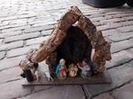 Kerstmis kerststal met kerstgroep beeldjes erin, Diversen, Ophalen, Zo goed als nieuw