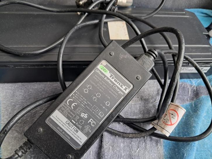 Tranz X - accu -Type JD-PST 24V 8AH + lader, Fietsen en Brommers, Fietsaccessoires | Fietsaccu's, Gebruikt, Ophalen of Verzenden
