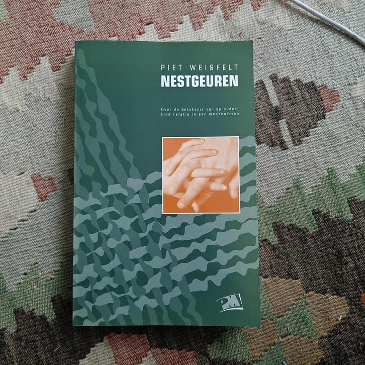 Nestgeuren - Piet Weisfelt, Boeken, Psychologie, Zo goed als nieuw, Ontwikkelingspsychologie, Ophalen of Verzenden