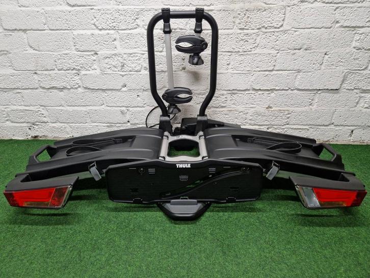 Nette Thule EasyFold XT 933 fietsendrager 2 E-bikes 60 KG, Auto diversen, Fietsendragers, Zo goed als nieuw, Trekhaakdrager, 2 fietsen