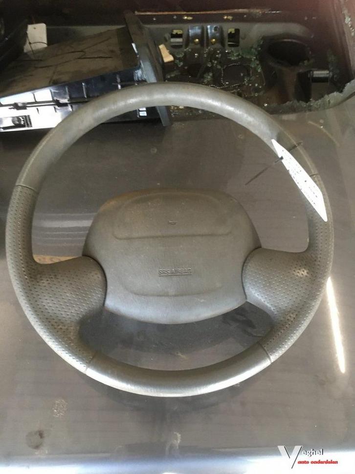 Suzuki Vitara stuurwiel met airbag bouwjaar 2000, Auto-onderdelen, Interieur en Bekleding, Gebruikt, Ophalen of Verzenden