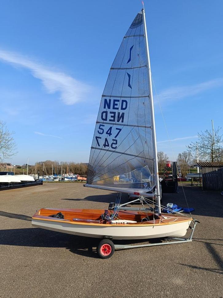 Solo NED 547 te koop, Watersport en Boten, Open zeilboten, Gebruikt, Overige typen, 3 tot 6 meter, Hout, Geen motor, Benzine, Ophalen