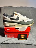 Nike Air Max 1 - atlethic department, Kleding | Heren, Schoenen, Ophalen of Verzenden, Nieuw, Overige kleuren, Sneakers of Gympen