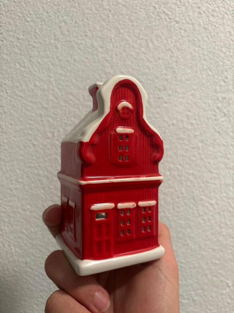 Rood huisje kandelaar, Overige materialen, Wit, Ophalen of Verzenden, Zo goed als nieuw