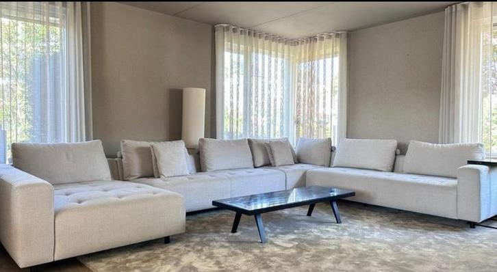 MOET WEG: U hoekbank passe partout ZGAN Beige zand kleur, Huis en Inrichting, Banken | Complete zithoeken, Zo goed als nieuw, Ophalen of Verzenden