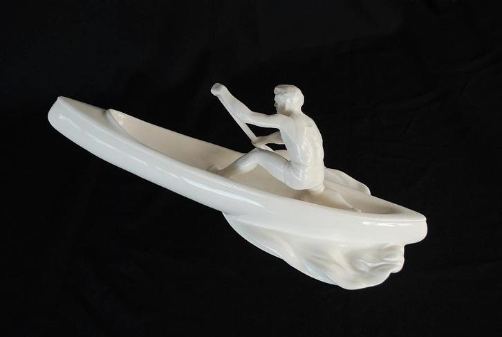 Kanoër kano groot porselein Beeldhouwer Jihokera Bechyně, Antiek en Kunst, Curiosa en Brocante, Verzenden