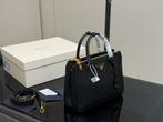 Prada zwarte handtas, Sieraden, Tassen en Uiterlijk, Tassen | Damestassen, Verzenden, Nieuw, Zwart, Handtas