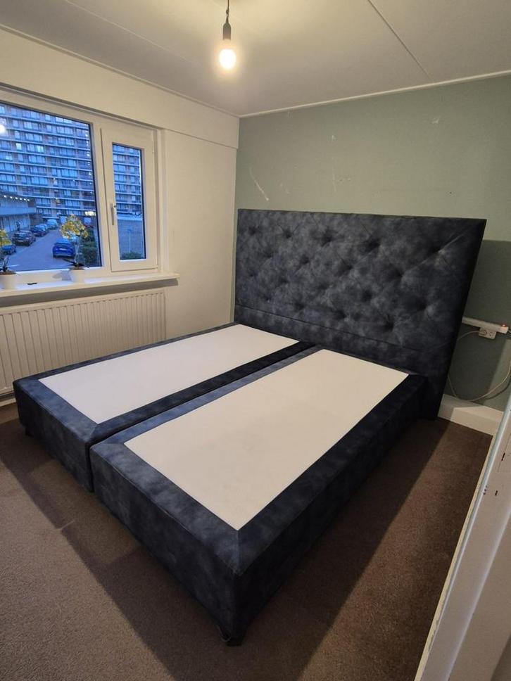 Boxspring, Huis en Inrichting, Slaapkamer | Boxsprings, Zo goed als nieuw, 180 cm, Tweepersoons, Ophalen
