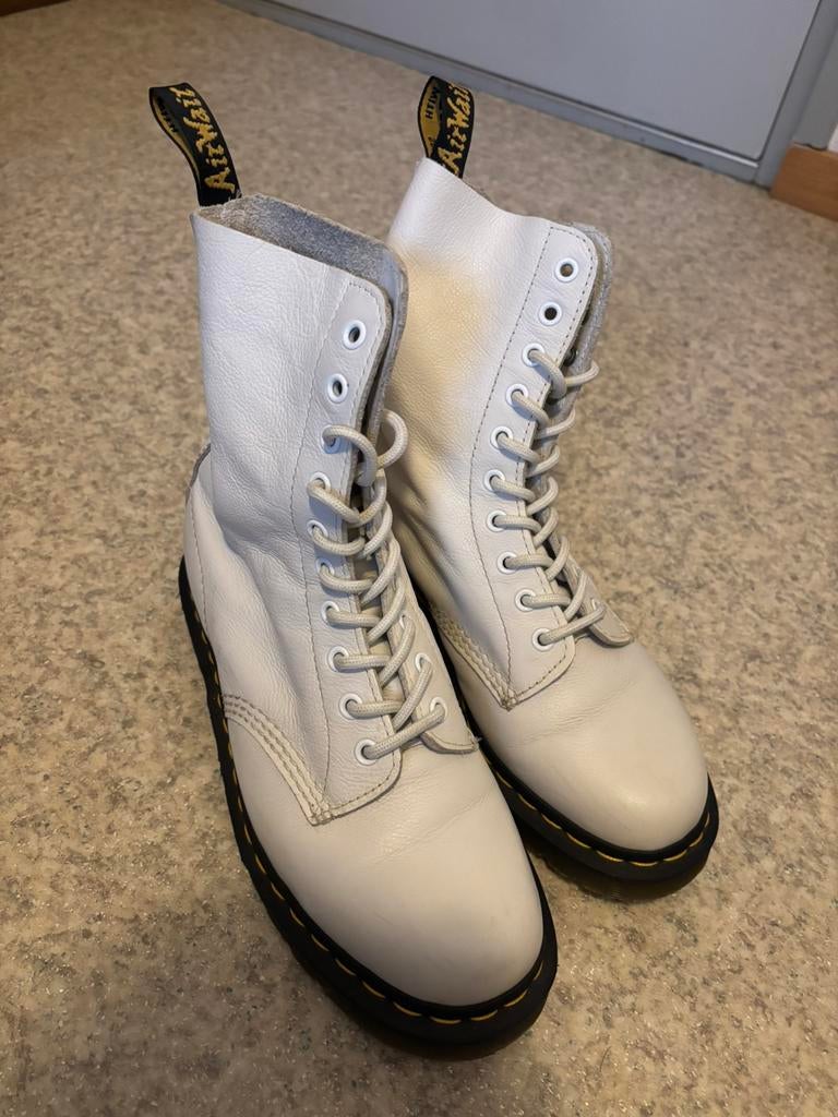 Dr. Martens 1490 Wit, Kleding | Dames, Schoenen, Wit, Lage of Enkellaarzen, Ophalen of Verzenden, Dr. Martens