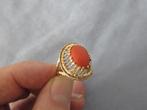 Antieke ring met koraal in wellicht 18 karaat goud - 19e eeu, Ophalen of Verzenden, Goud, Ring