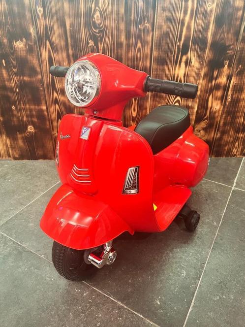 Electrische Vespa kind 1-3 jaar, Kinderen en Baby's, Speelgoed | Buiten | Accuvoertuigen, Nieuw, Ophalen of Verzenden