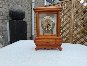 schitterende vintage houten staande klok beschikbaar voor biedingen