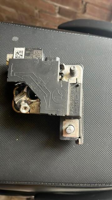 Mercedes a2469068601 zekering accu beschikbaar voor biedingen