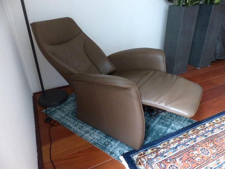 LEDEREN ELEKTRISCHE STA-OP RELAX-FAUTEUIL op ACCU, Huis en Inrichting, Fauteuils, Zo goed als nieuw, Leer, 75 tot 100 cm, Minder dan 75 cm