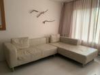 Bank gelakt leer off white/beige - Gebruikt, 250 tot 300 cm, Gebruikt, Hoekbank, Ophalen of Verzenden
