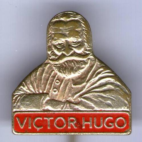 Victor Hugo sigaren rood op zilverkleurig speldje ( S_238 ), Verzamelen, Speldjes, Pins en Buttons, Zo goed als nieuw, Speldje of Pin