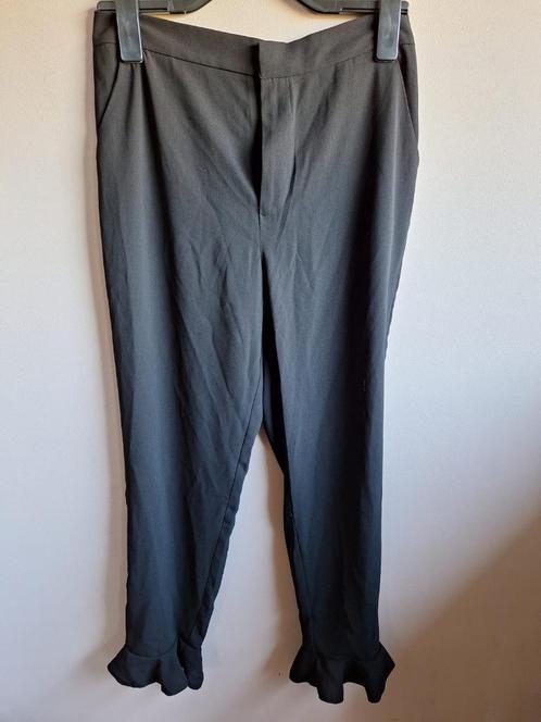 Nieuwe zwarte stretch broek van Naked, maat M/38, Kleding | Dames, Broeken en Pantalons, Nieuw, Maat 38/40 (M), Zwart, Lang, Ophalen of Verzenden