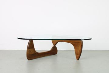 Vitra Noguchi Coffeetable, walnoot beschikbaar voor biedingen