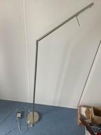 staande lamp RVS design vloerlamp roestvrijstaal strak model, Huis en Inrichting, Lampen | Vloerlampen, Ophalen, Zo goed als nieuw