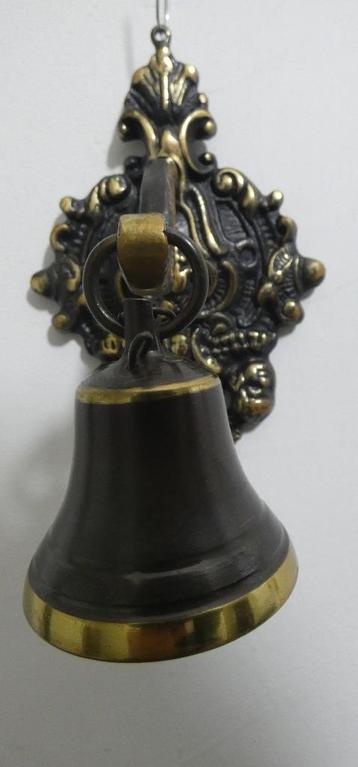 Klein wandbelletje, kloosterbelletje [1212] beschikbaar voor biedingen