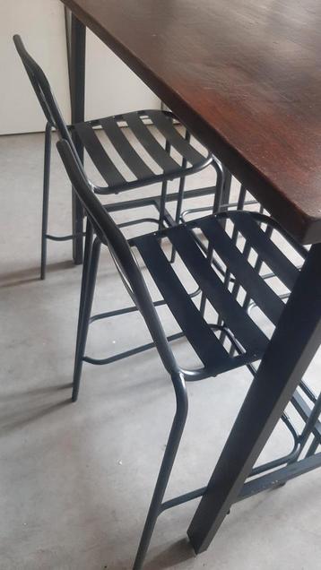 Barset met 4 barkrukken / stoelen  beschikbaar voor biedingen