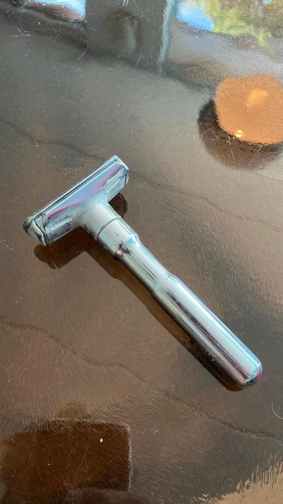 Merkur futher safety razor., Sieraden, Tassen en Uiterlijk, Uiterlijk | Gezichtsverzorging, Zo goed als nieuw, Verzorging, Gehele gezicht